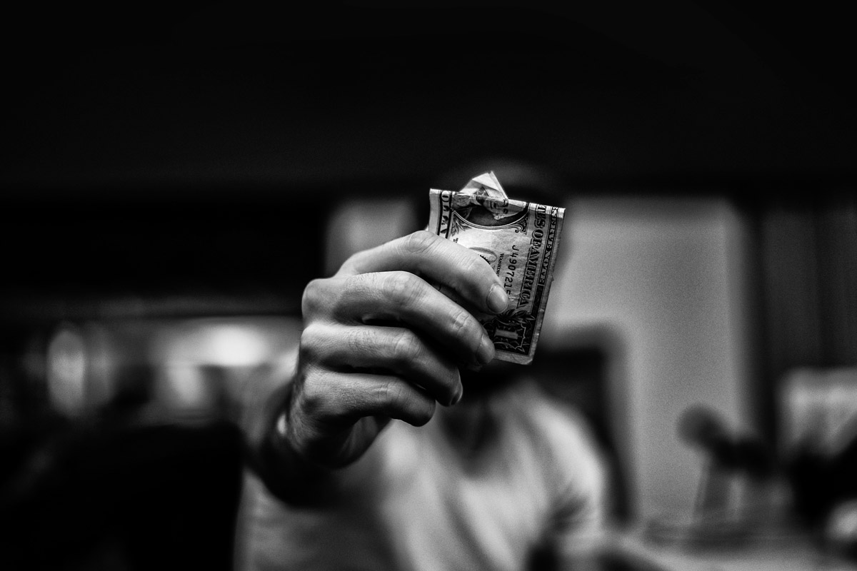 Money_1200x800