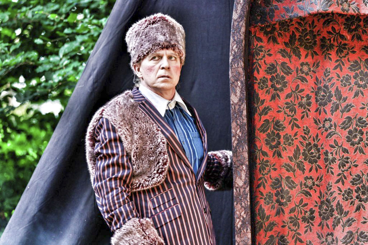 Holmes-und-Watson_3_c_NN-Theater