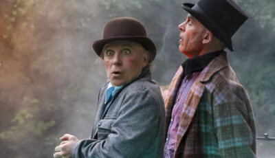 sherlock-holmes-michl-thorbecke-und-dr-watson-peter-herff-bei-naechtlichen-ermittlungen-im-dartmoor_c_Thomas_Krumm