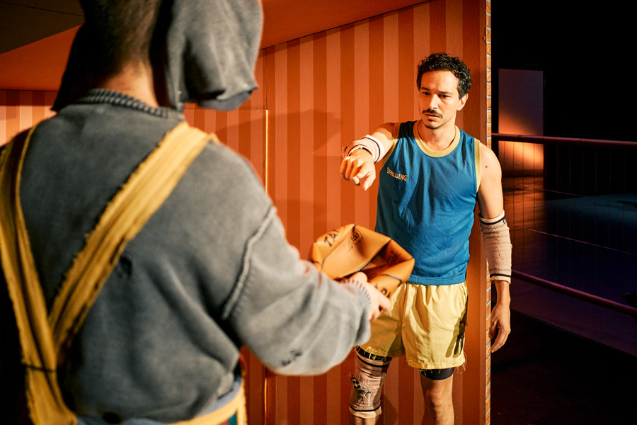 Foto_Christopher_Horne_Riesenprobleme_250911233238_Web